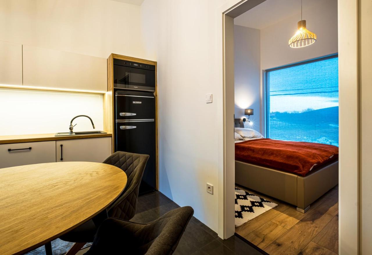 Ferienwohnung Epl Luxury Eplény Exterior foto